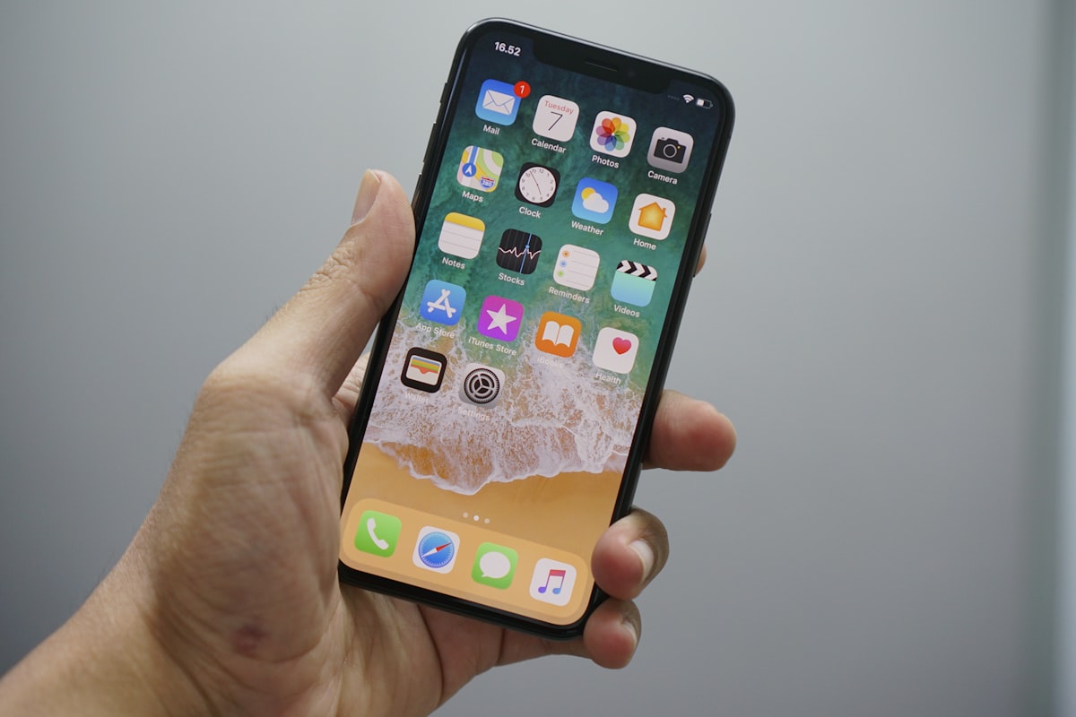 iPhone em manutenção